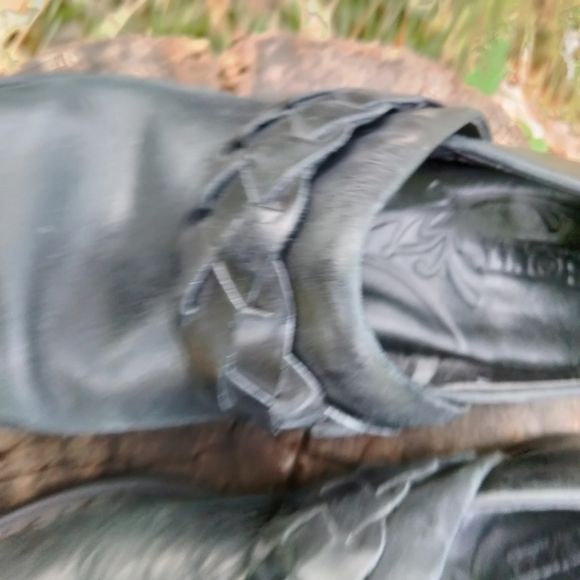 ⬇️ Price Drop! ⬇️ Born Braided Detail Slip On Flats in size 7.5 - Picture 2 of 5